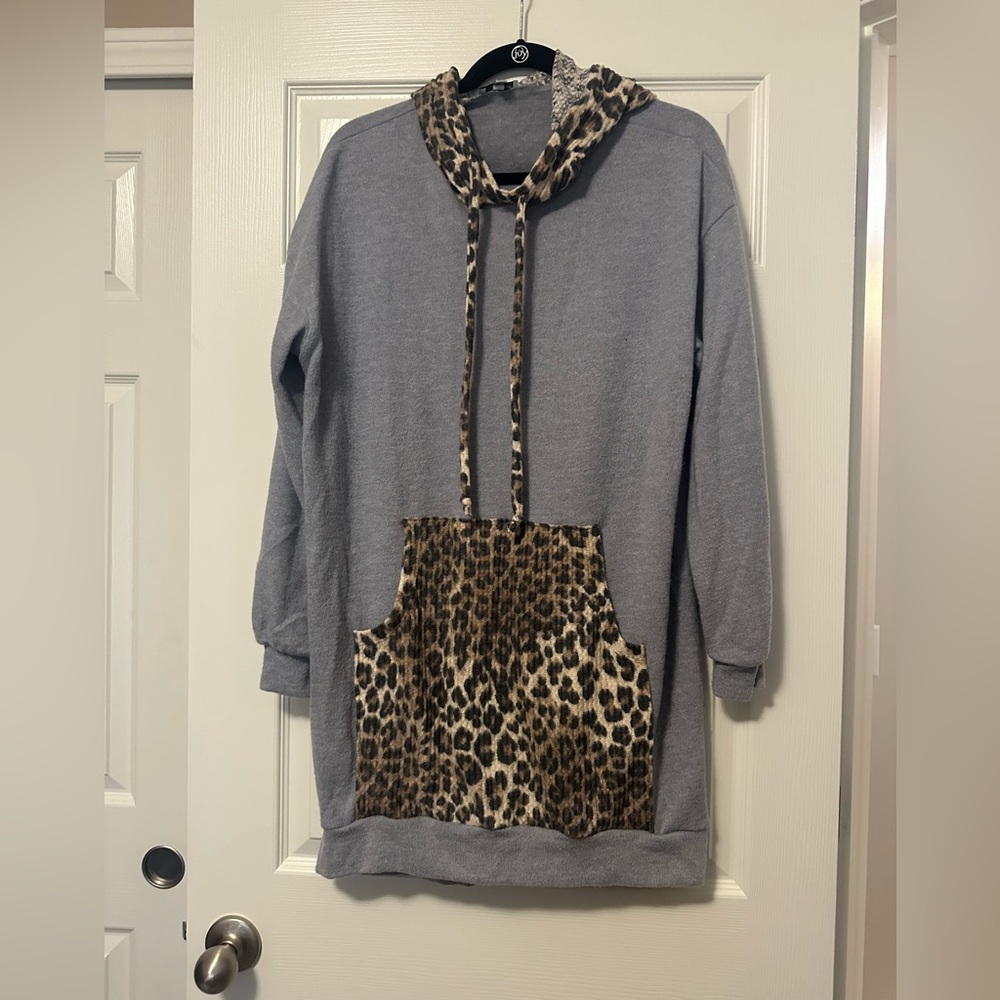 White birch tunic sweater.  Size Medium.